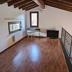 Schoenes Ferienhaeuschen Chiara In Ruhiger Lage Fuer Max 4 Personen Mit Pool דירה