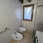 Schoenes Ferienhaeuschen Chiara In Ruhiger Lage Fuer Max 4 Personen Mit Pool דירה *