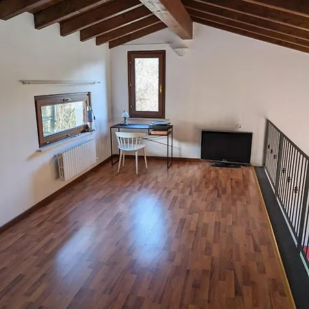 Schoenes Ferienhaeuschen Chiara In Ruhiger Lage Fuer Max 4 Personen Mit Pool Appartement