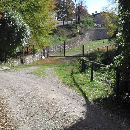 Appartement Schoenes Ferienhaeuschen Chiara In Ruhiger Lage Fuer Max 4 Personen Mit Pool Olzano