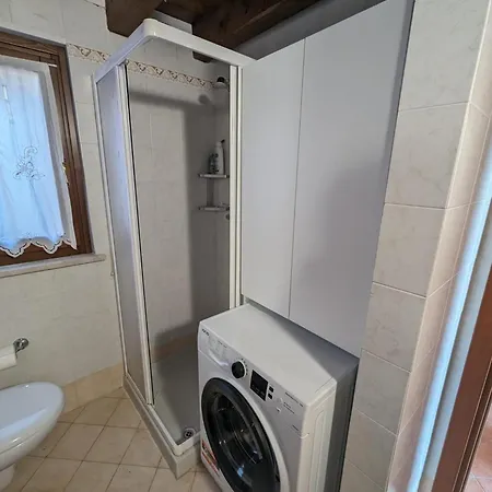 Schoenes Ferienhaeuschen Chiara In Ruhiger Lage Fuer Max 4 Personen Mit Pool