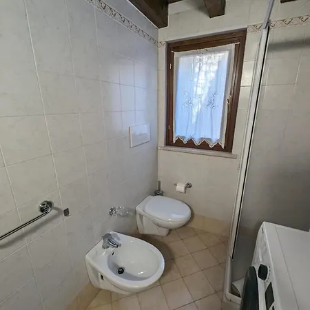 Schoenes Ferienhaeuschen Chiara In Ruhiger Lage Fuer Max 4 Personen Mit Pool 公寓 *