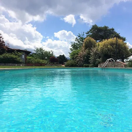 Schoenes Ferienhaeuschen Chiara In Ruhiger Lage Fuer Max 4 Personen Mit Pool Olzano
